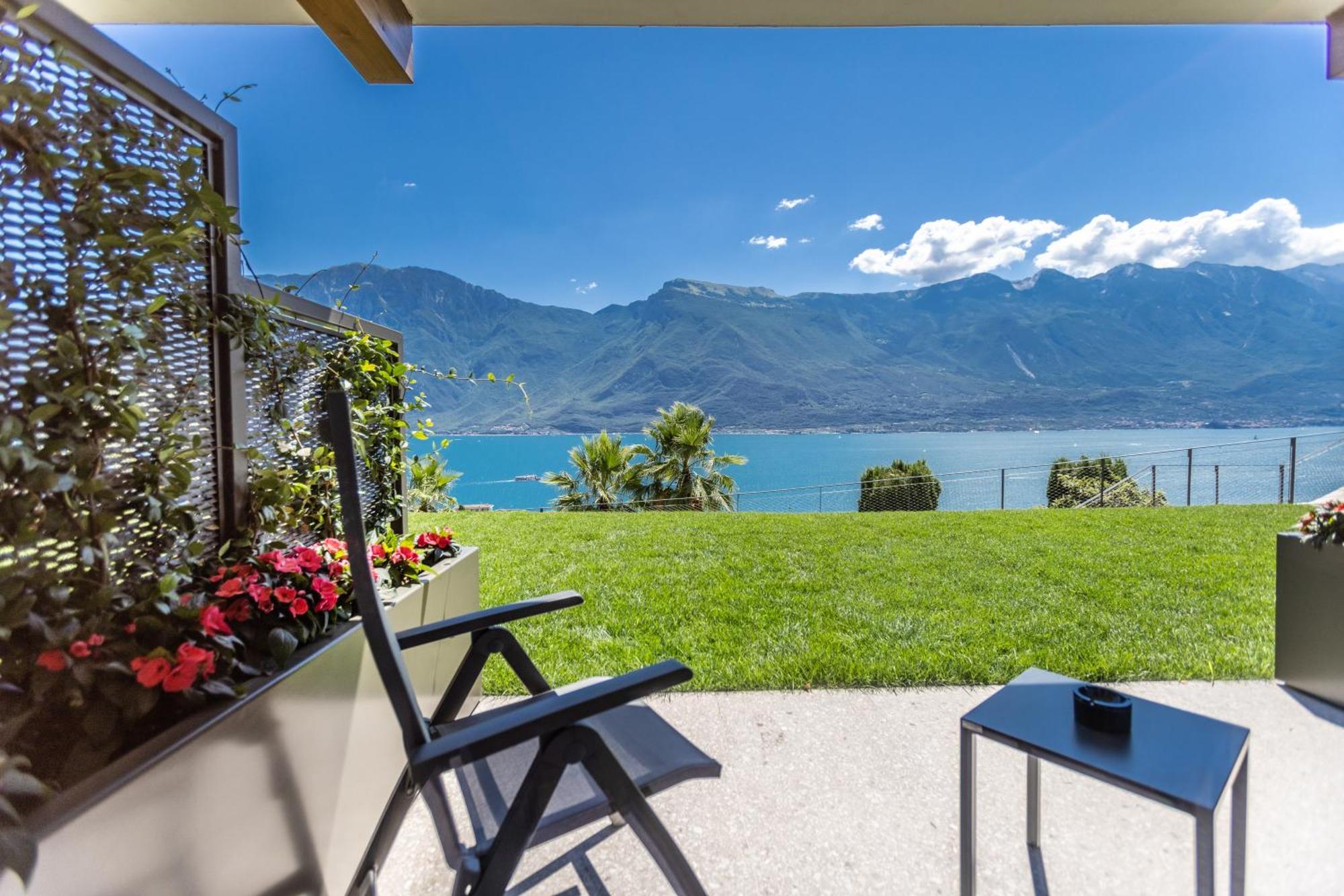 Llac Living Nature Hotel Limone sul Garda Exterior photo