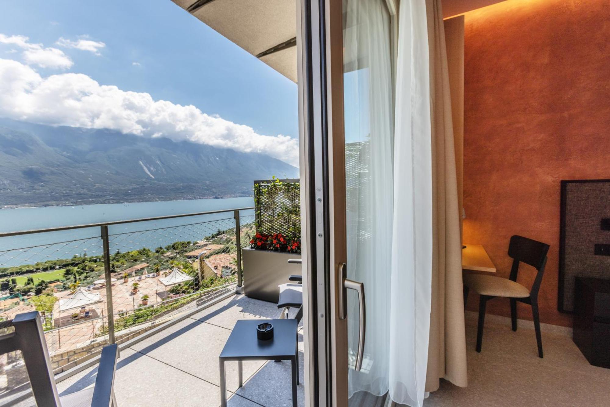 Llac Living Nature Hotel Limone sul Garda Room photo