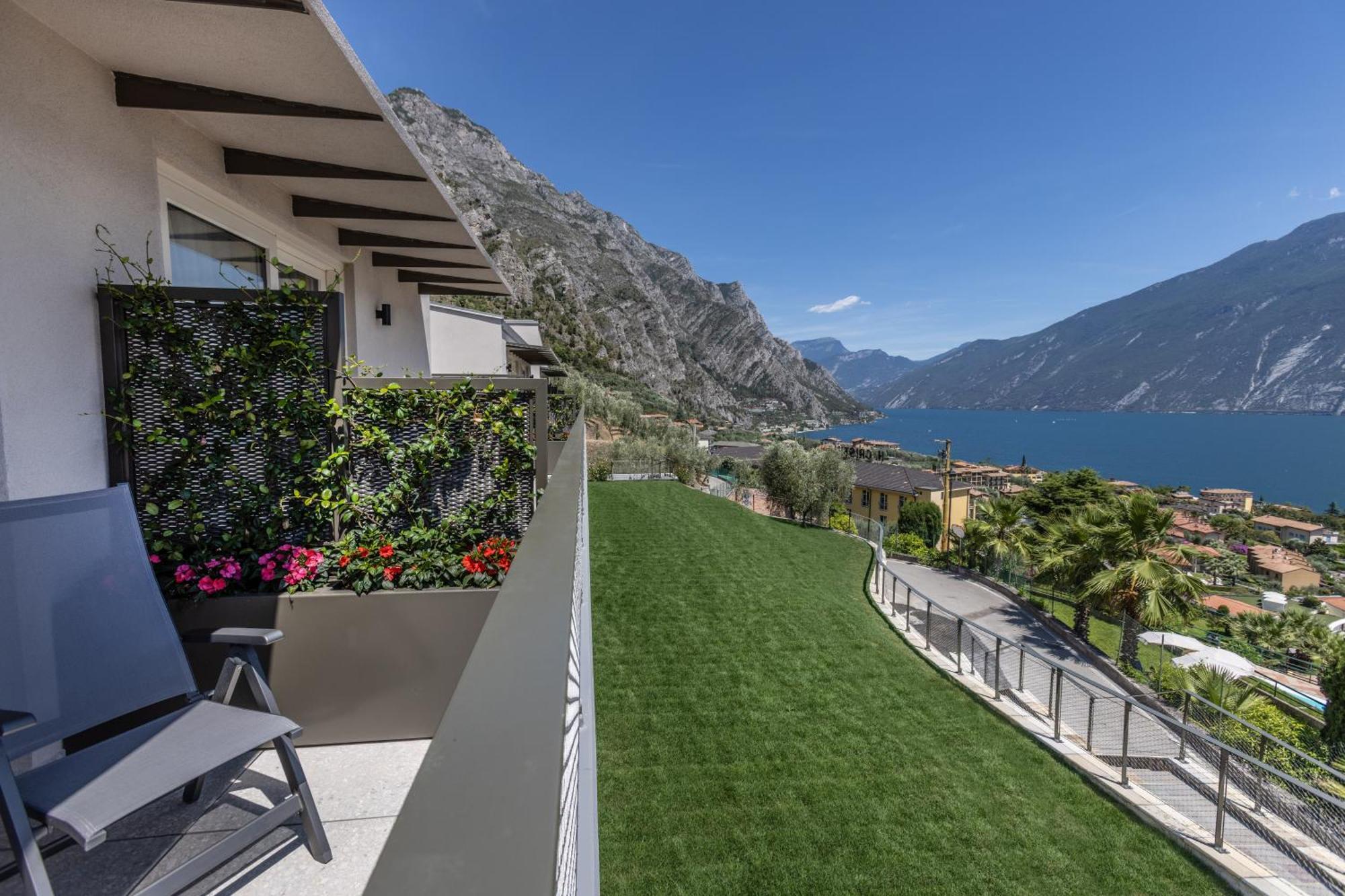 Llac Living Nature Hotel Limone sul Garda Room photo