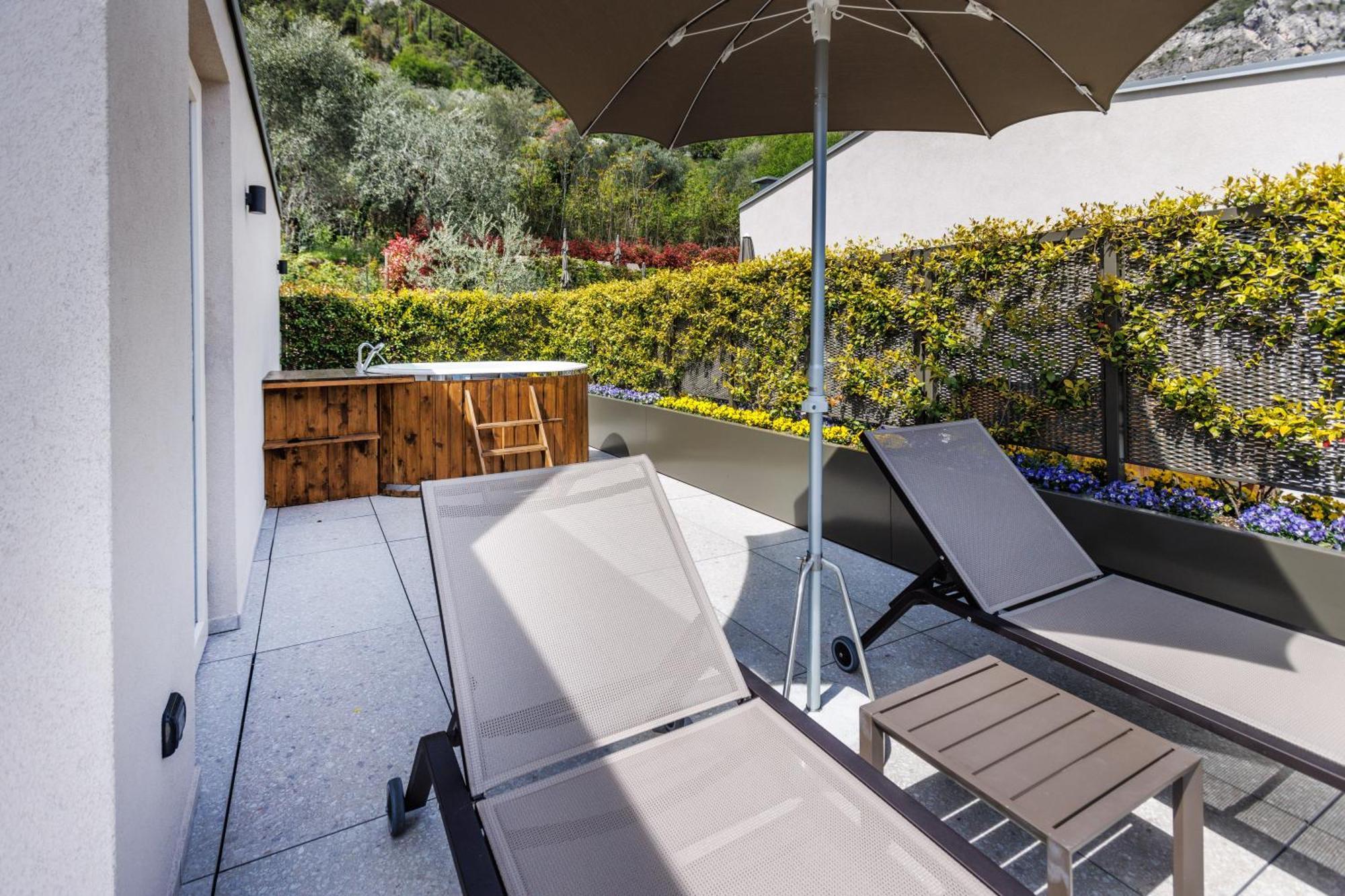 Llac Living Nature Hotel Limone sul Garda Exterior photo